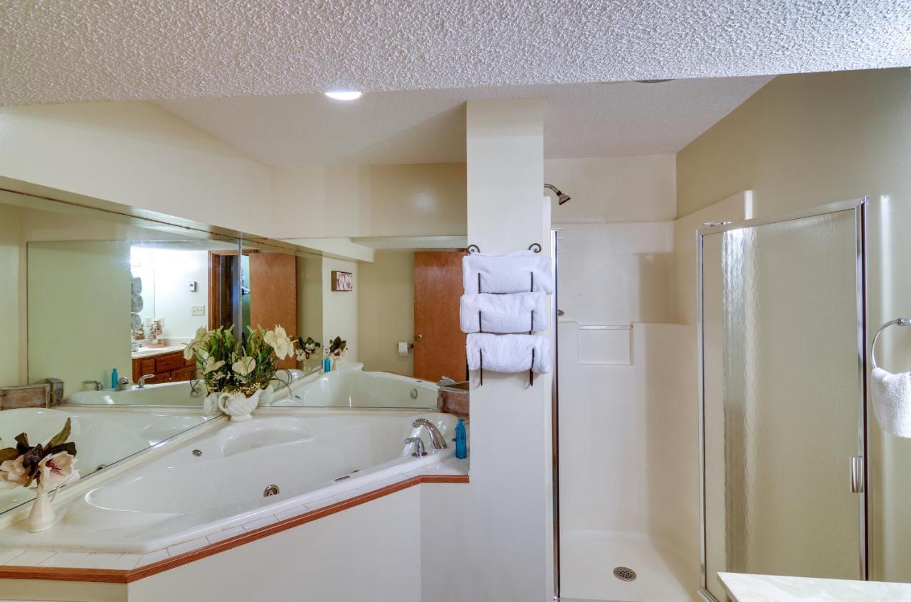 Burnside Resort Cabin With Hot Tub And Outdoor Spots! Luaran gambar